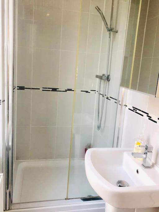 Excellent Studio Flat In Лондон Экстерьер фото