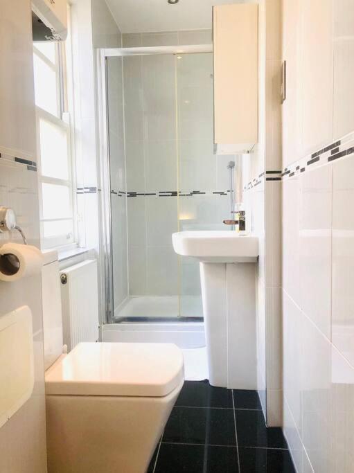 Excellent Studio Flat In Лондон Экстерьер фото